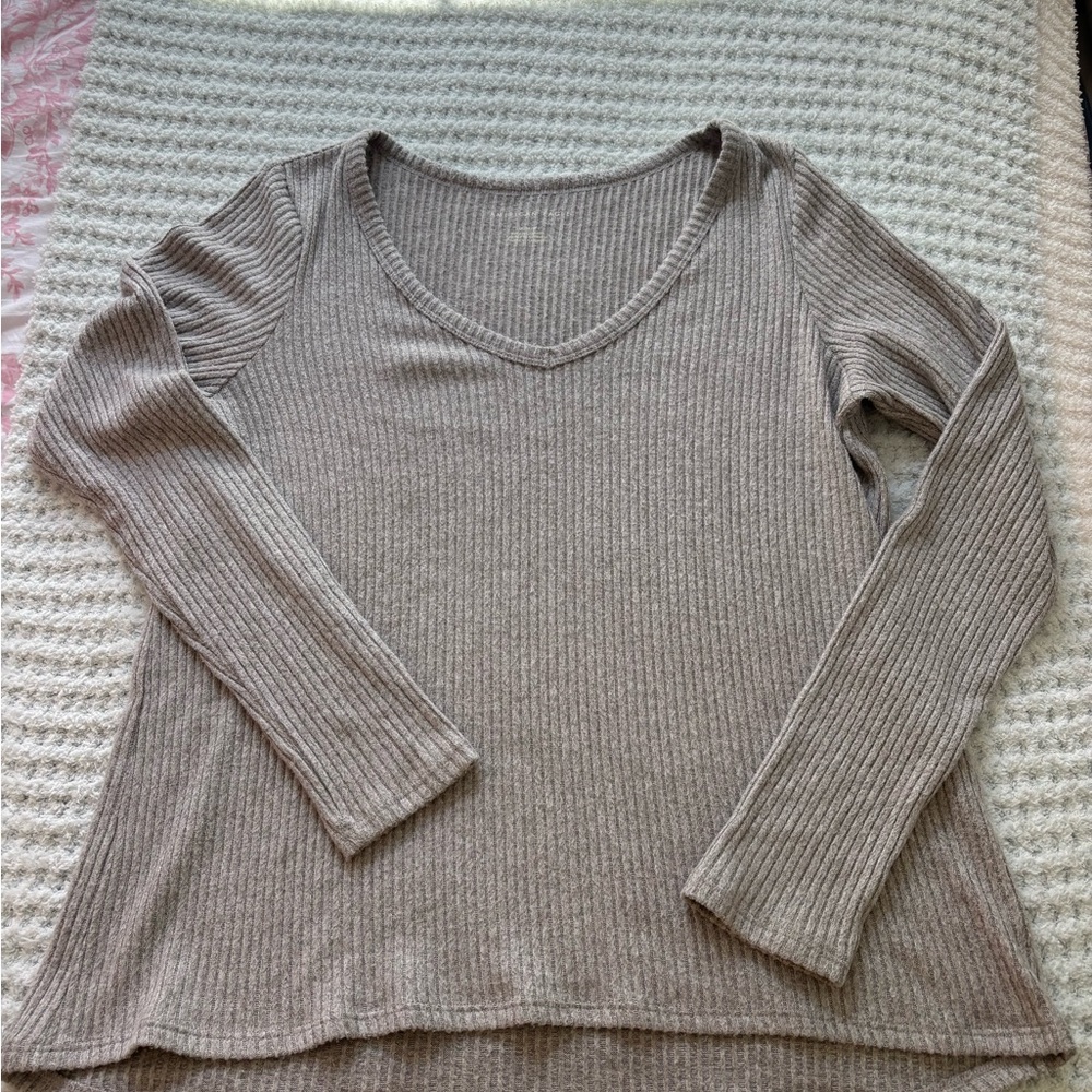 American Eagle Outfitters Textured Ribbed Top in Light Gray